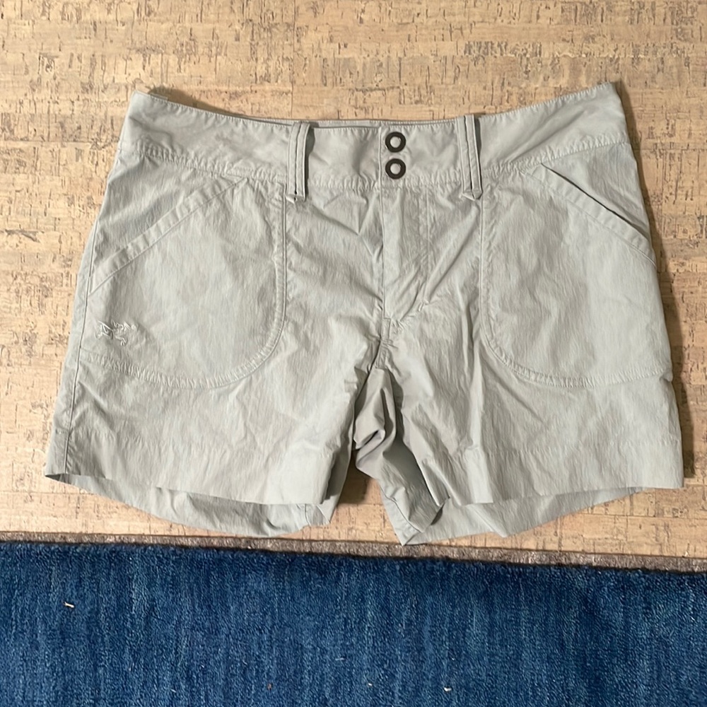 Size 6 ArcTeryx Shorts
